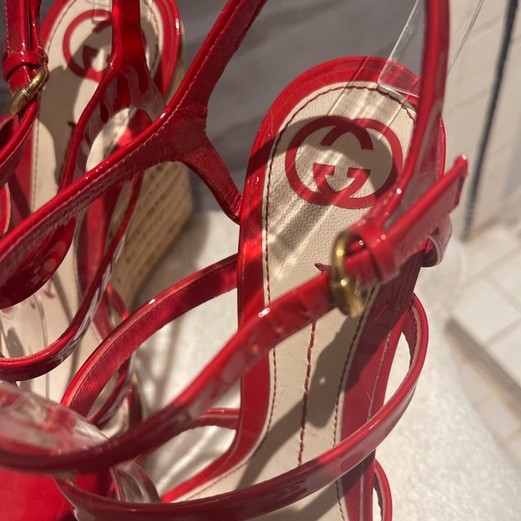 Red Gucci Corkscrew Wedges - Picture 3 of 3